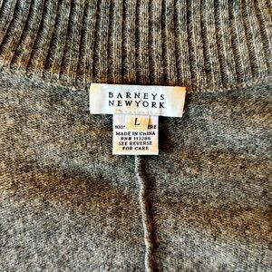 100% to apply cashmere gray sweater cape with arm holes